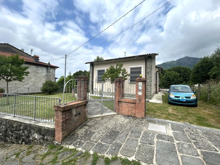 Image No.1-Propriété de 3 chambres à vendre à Bagni di Lucca