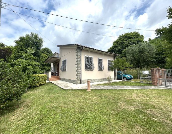 Image No.2-Propriété de 3 chambres à vendre à Bagni di Lucca
