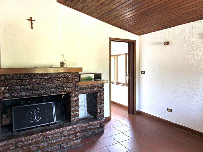 Image No.12-2 Bed Property for sale