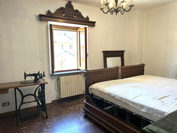 Image No.16-2 Bed Property for sale