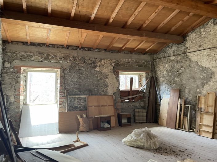 Image No.13-3 Bed Property for sale