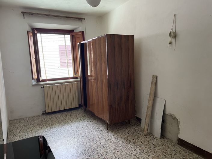 Image No.8-3 Bed Property for sale