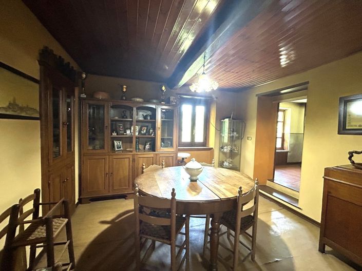 Image No.18-5 Bed Property for sale