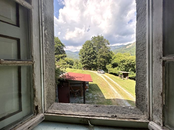 Image No.20-5 Bed Property for sale