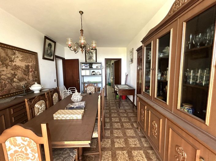 Image No.10-4 Bed Property for sale