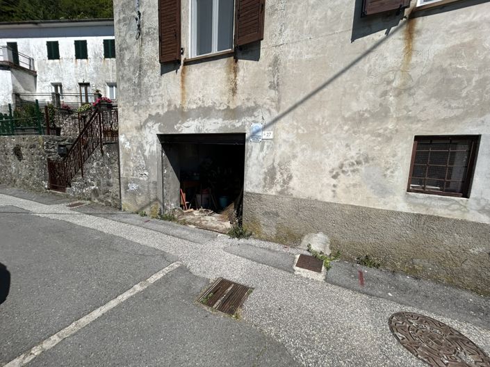 Image No.24-4 Bed Property for sale