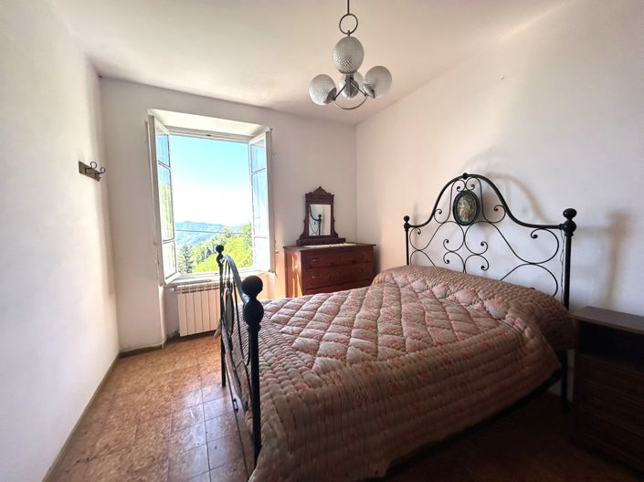 Image No.5-4 Bed Property for sale