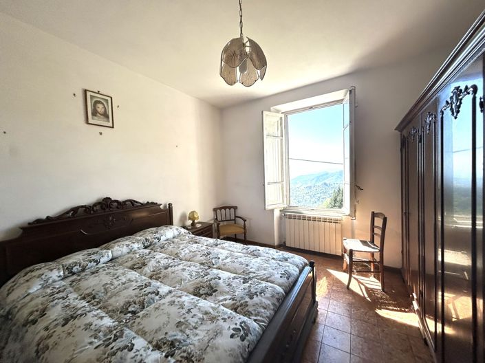 Image No.6-4 Bed Property for sale