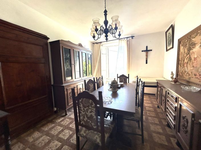 Image No.9-4 Bed Property for sale