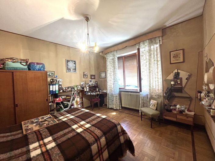 Image No.16-4 Bed Property for sale