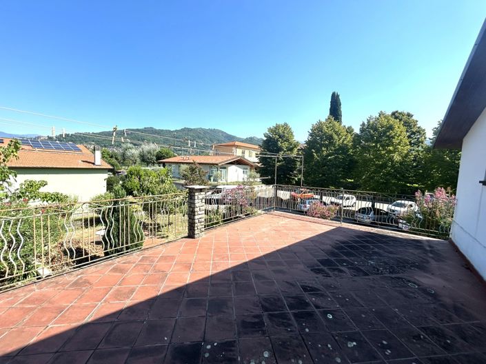 Image No.26-4 Bed Property for sale