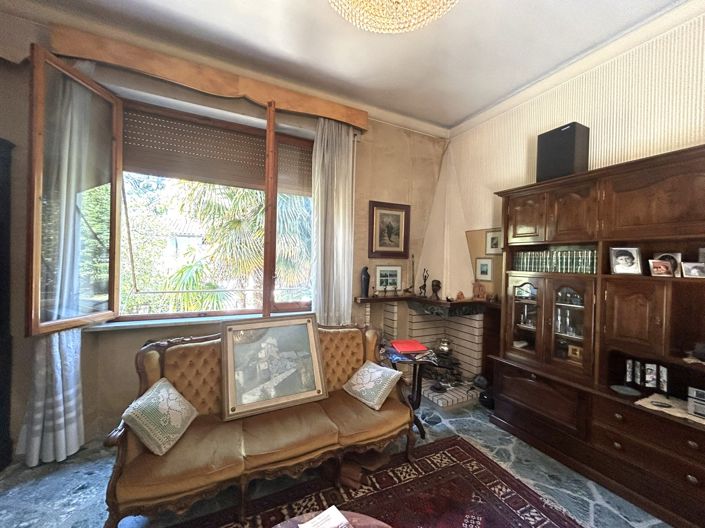 Image No.6-4 Bed Property for sale