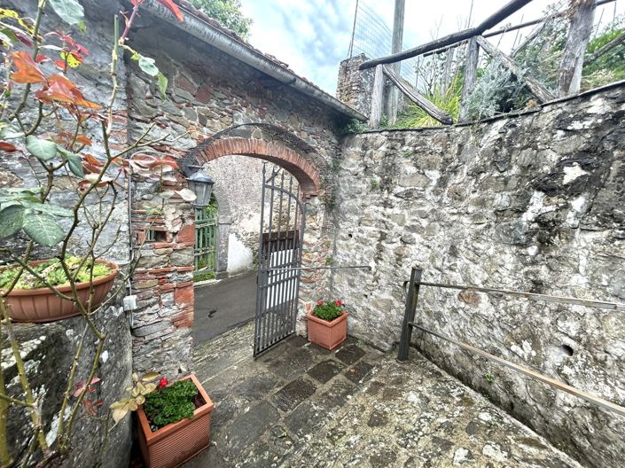 Image No.13-2 Bed Property for sale