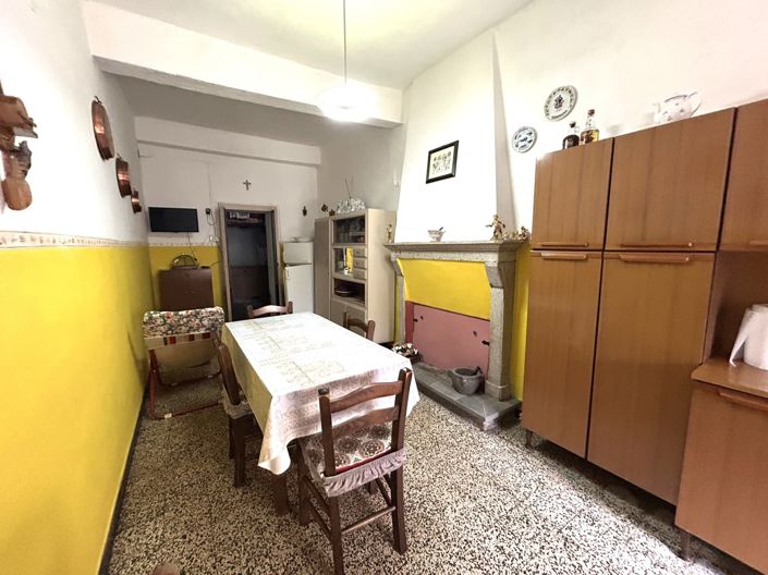 Image No.5-2 Bed Property for sale