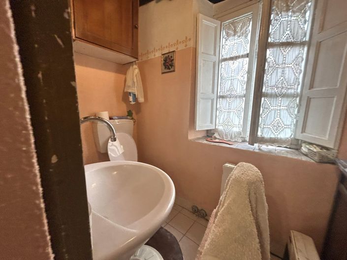 Image No.14-3 Bed Property for sale