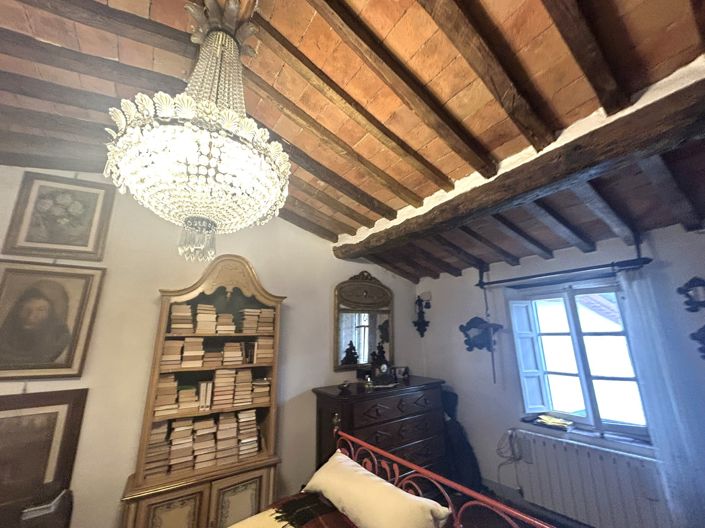 Image No.15-3 Bed Property for sale