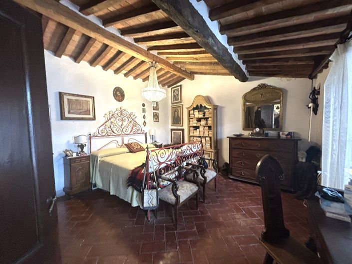 Image No.8-3 Bed Property for sale