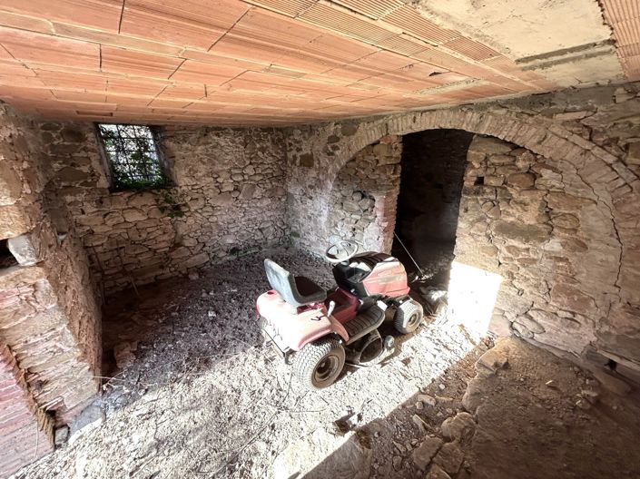 Image No.19-4 Bed Property for sale