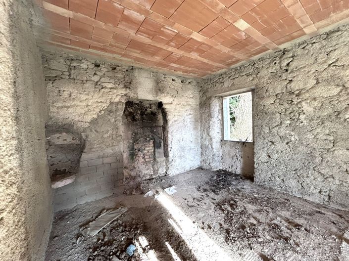 Image No.6-4 Bed Property for sale