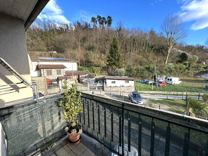 Image No.10-3 Bed Property for sale