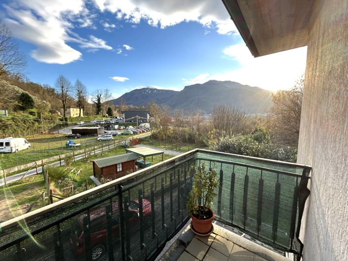 Image No.13-3 Bed Property for sale