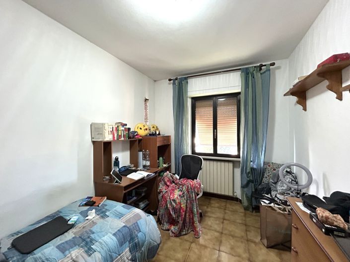 Image No.14-3 Bed Property for sale