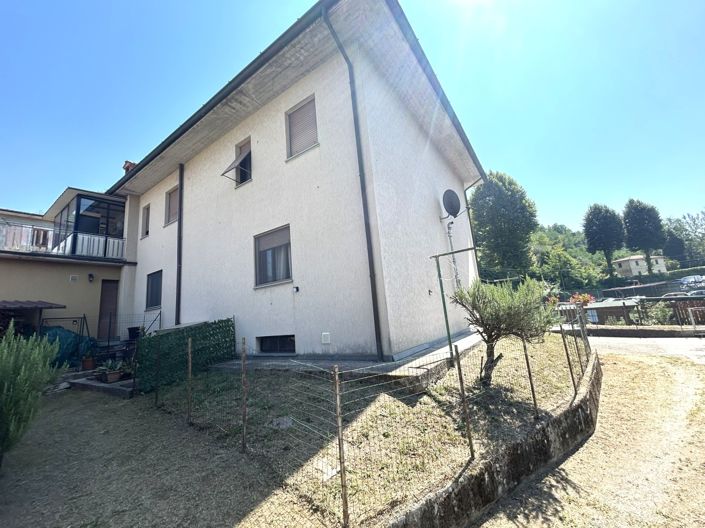 Image No.3-3 Bed Property for sale