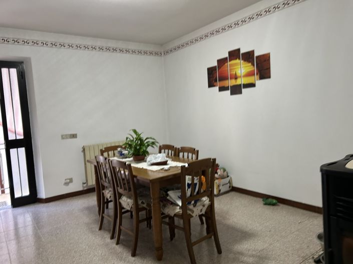 Image No.6-3 Bed Property for sale