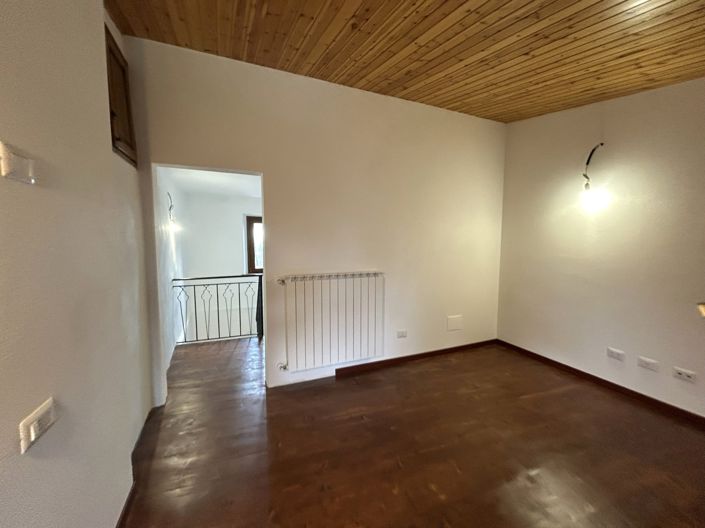 Image No.10-Propriété de 2 chambres à vendre à Gallicano