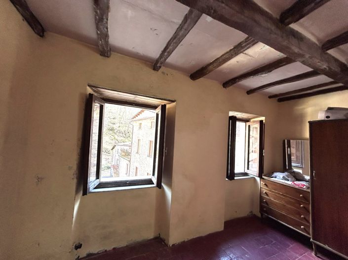 Image No.17-4 Bed Property for sale