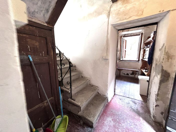 Image No.6-4 Bed Property for sale