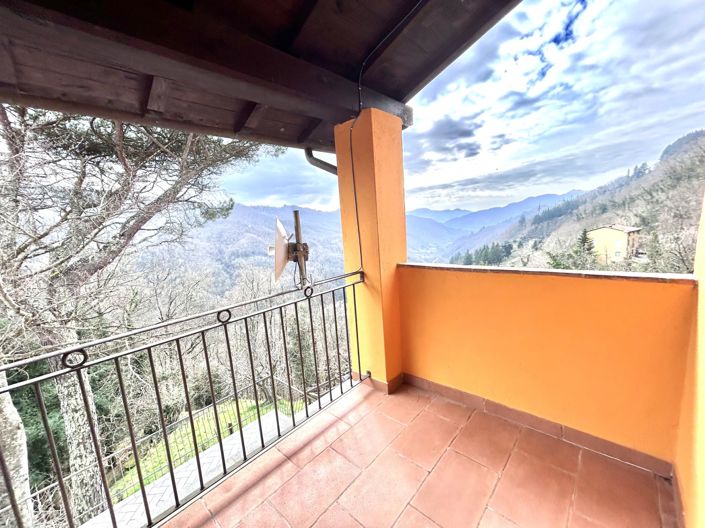 Image No.13-2 Bed Property for sale