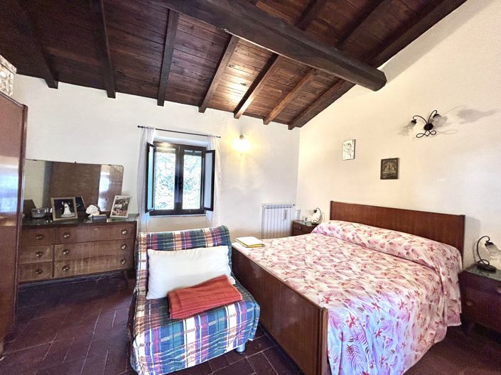 Image No.15-2 Bed Property for sale