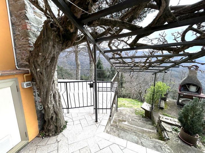 Image No.18-2 Bed Property for sale