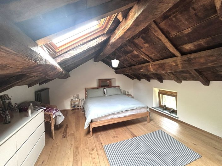 Image No.18-2 Bed Property for sale