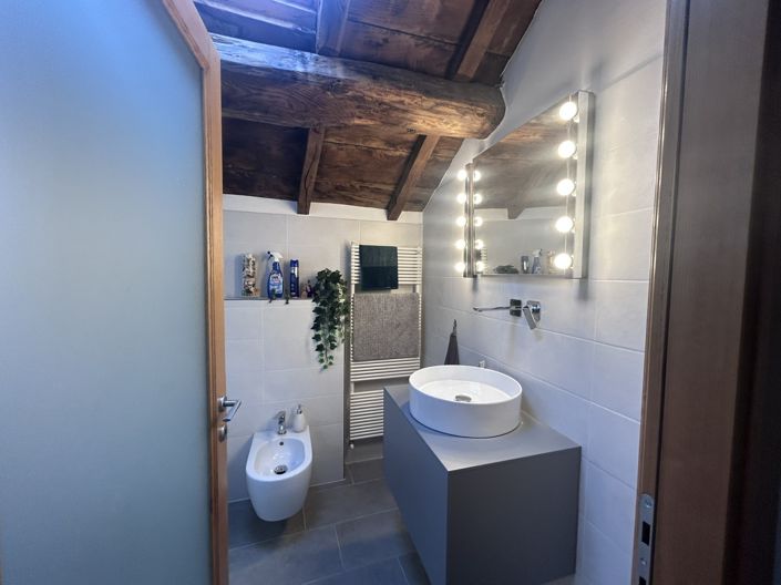 Image No.23-2 Bed Property for sale