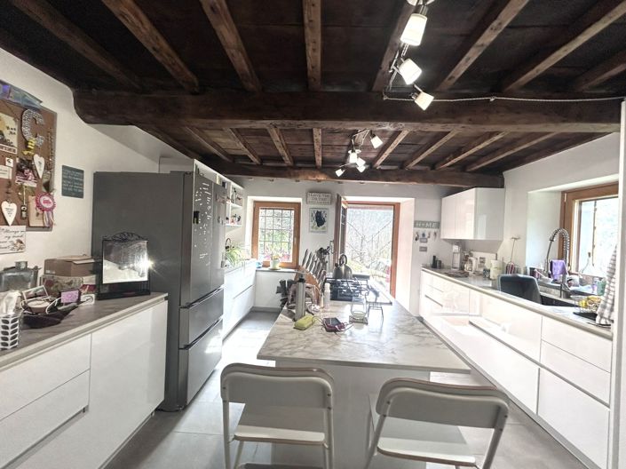 Image No.6-2 Bed Property for sale