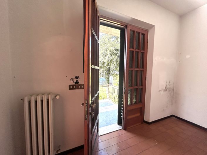 Image No.7-2 Bed Property for sale