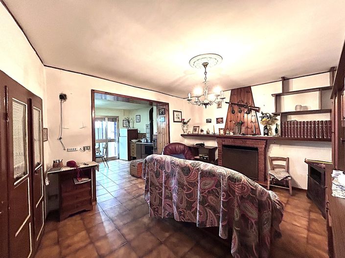Image No.3-Propriété de 3 chambres à vendre à Coreglia Antelminelli