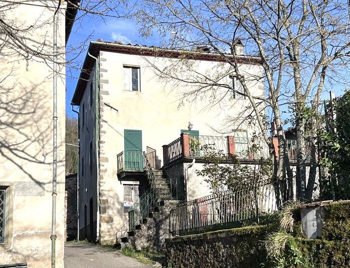 Image No.2-Propriété de 3 chambres à vendre à Bagni di Lucca