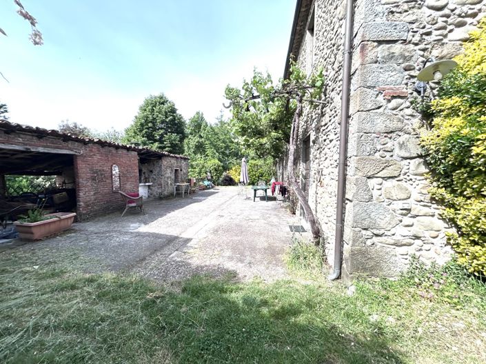 Image No.17-3 Bed Property for sale
