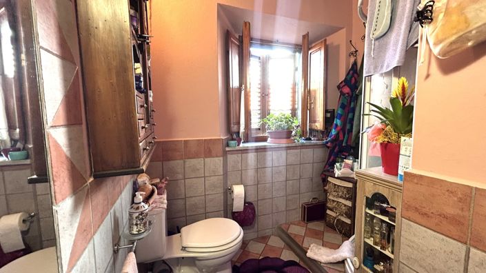 Image No.16-3 Bed Property for sale