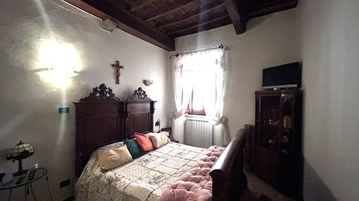 Image No.18-3 Bed Property for sale