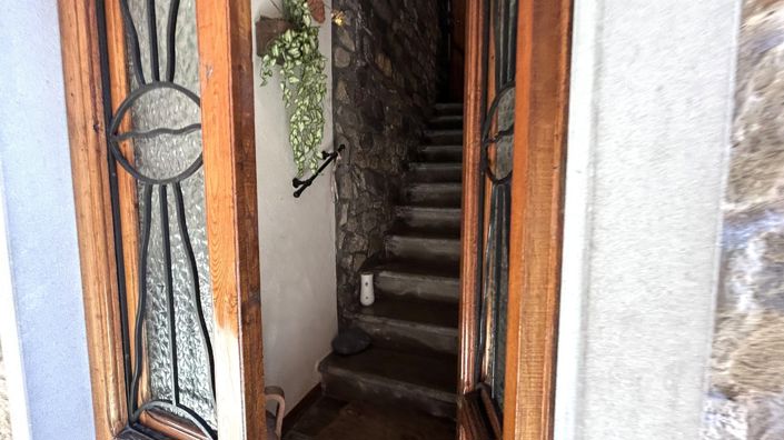 Image No.3-3 Bed Property for sale
