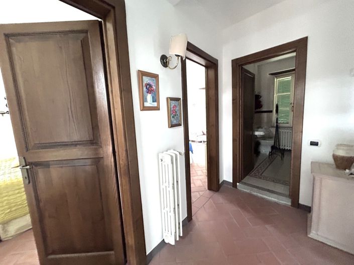 Image No.15-4 Bed House for sale