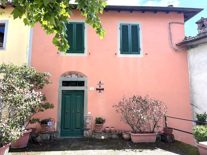 Image No.2-4 Bed House for sale