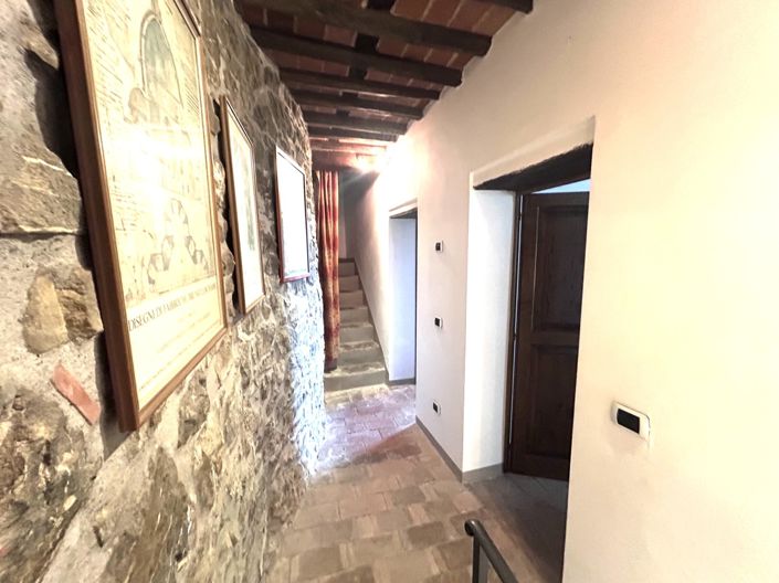 Image No.23-4 Bed House for sale