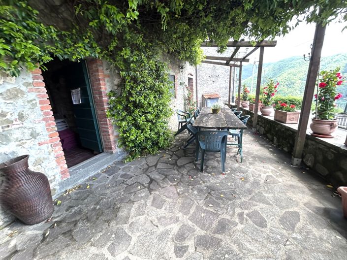 Image No.24-4 Bed House for sale
