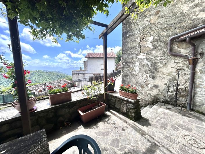 Image No.25-4 Bed House for sale