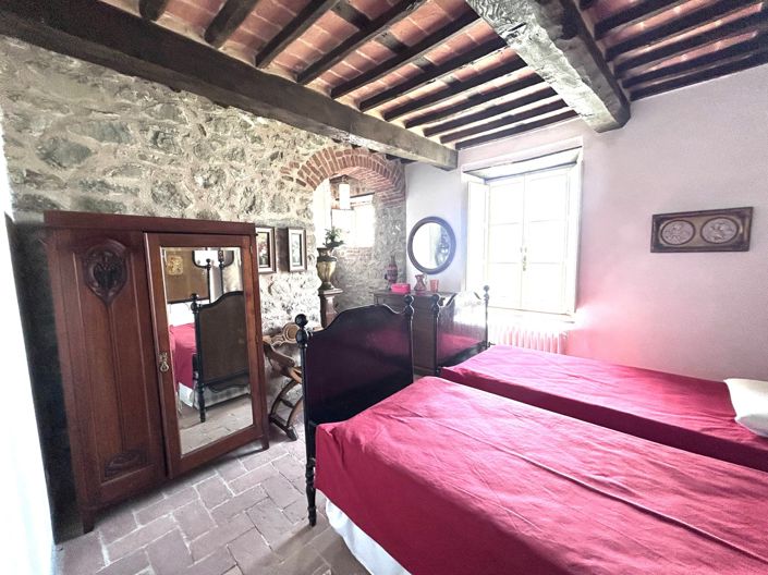Image No.28-4 Bed House for sale